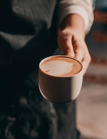 ΔΙΠΛΟΣ CAPPUCCINO